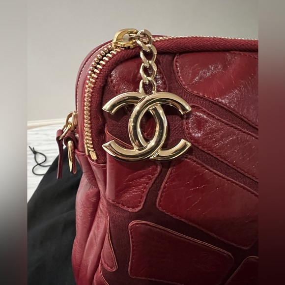 CHANEL Scales Camera Bag Red - Picture 6 of 16